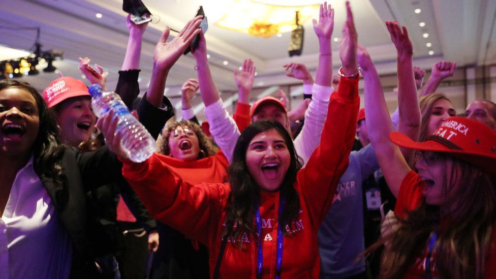 Cheering crowd at Cpac 2021