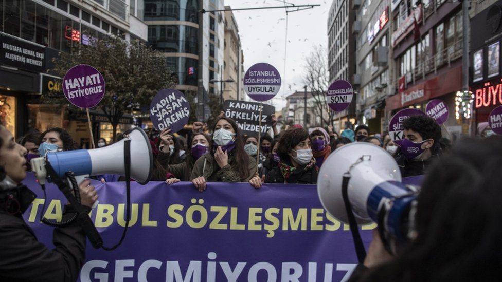 People protest against Turkey's withdrawal of the Istanbul Treaty