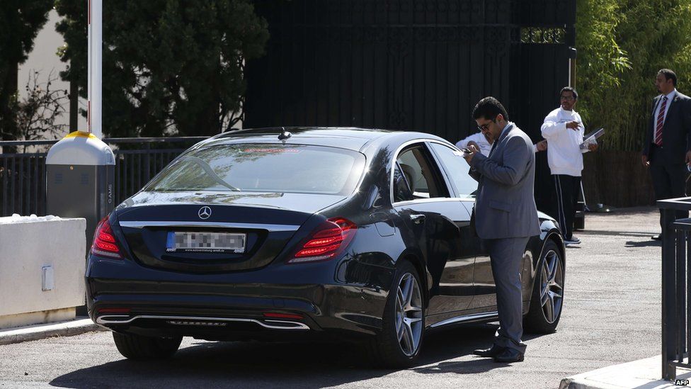 A car arrives at the villa of the Saudi king in Vallauris Golfe-Juan, southeastern France, on July 26, 2015