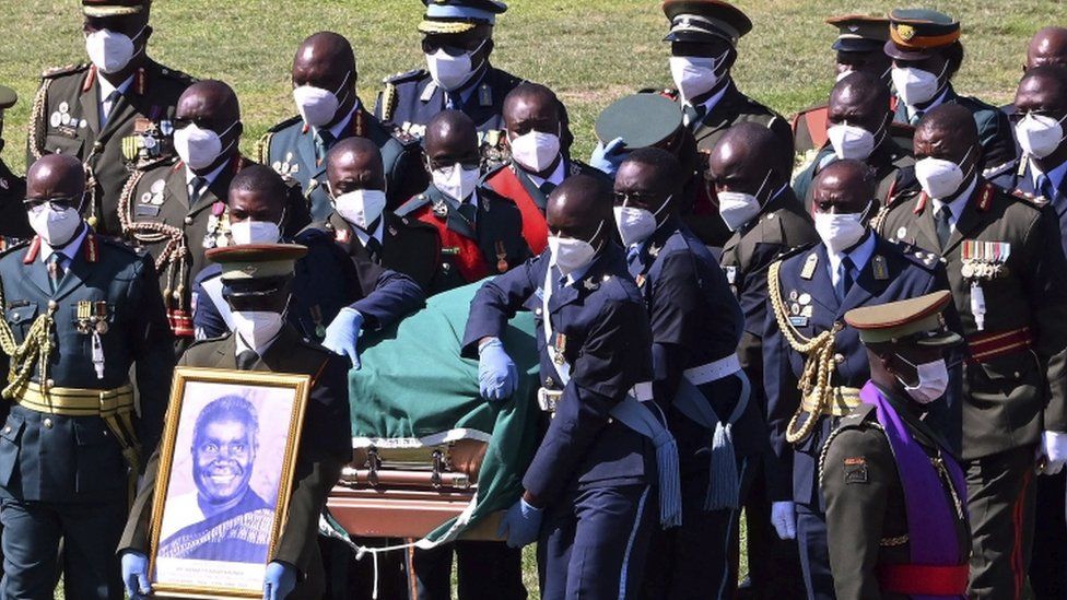 Military personnel carrying the coffin of Zambia's President Dr Kenneth Kaunda