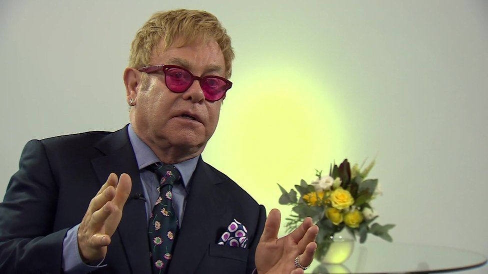 Image of Sir Elton John speaking to BBC's Bridget Kendall in Kiev - 12 September 2015