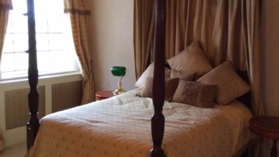A four-poster bed