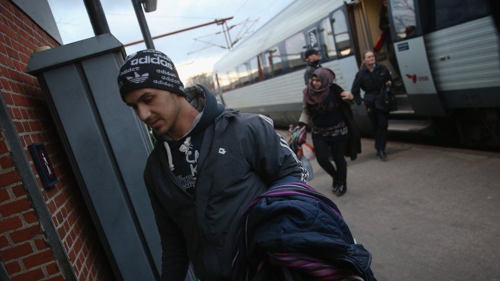 Refugees arrive in Padborg, Denmark. 6 January 2016