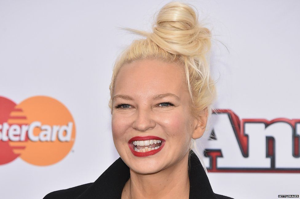 Sia's promoter denies she's being sued by fans over a 65-minute concert ...