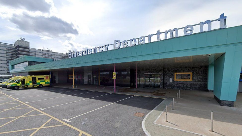 patients-at-risk-of-harm-in-emergency-care-at-aintree-hospital-says