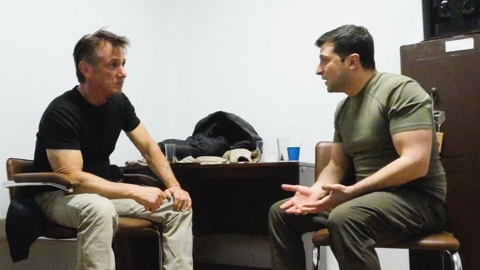 Sean Penn (left) and Volodymyr Zelensky in Superpower