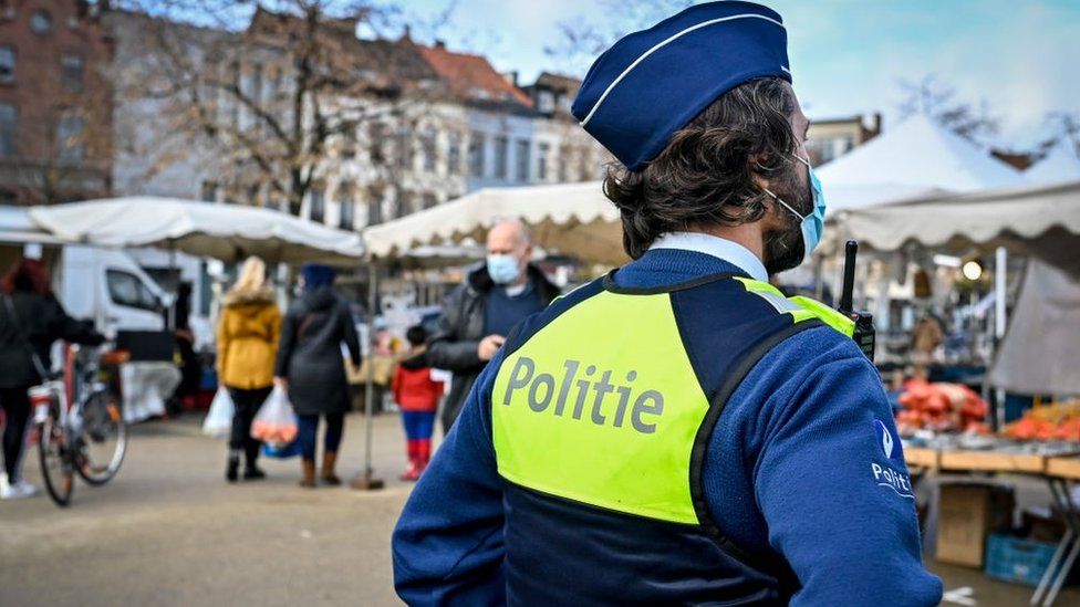 A patrol of the Antwerp local police, in Antwerp, Friday 30 October 2020.