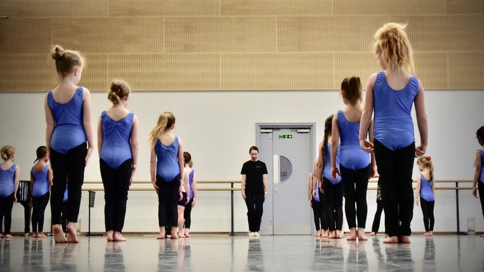 Children on the Dance Track programme