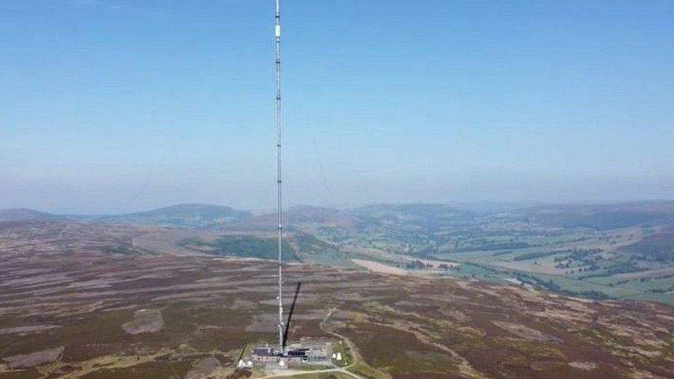 The Bilsdale mast before the fire