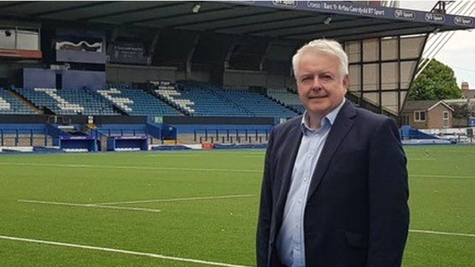 Carwyn Jones at Cardiff ground