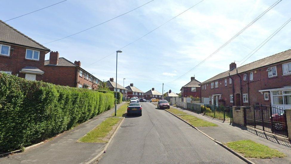 Leeds crash: Teenage motorcyclist injured in police car collision - BBC ...