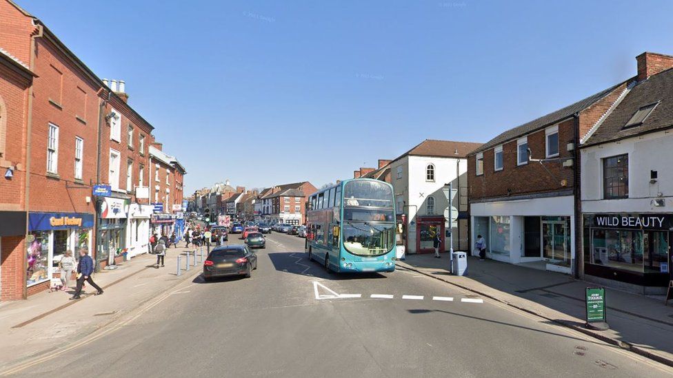 Police appeal after two women attacked in Ashby-de-la-Zouch - BBC News