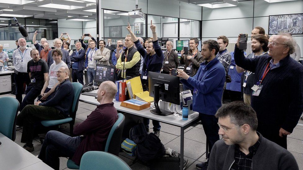 Scientists celebrate in control room of JET