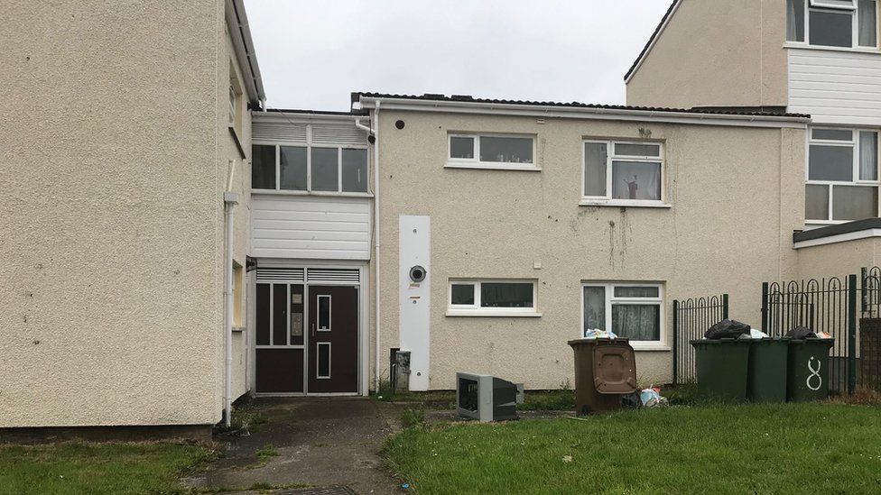 Caerphilly estate's dedicated police spark '50 rise' in crime reports BBC News