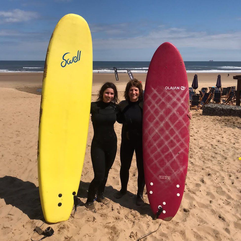 Phoebe Grime with her mother