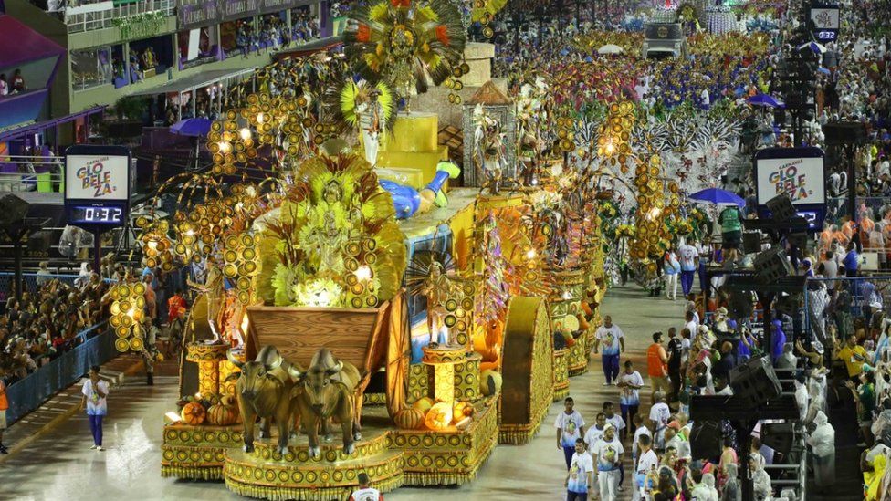 Rio Carnival 2020: Best pictures from Brazil celebrations - BBC Newsround