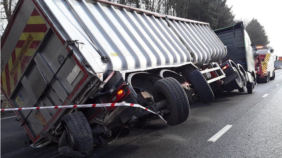 M6 closes between Stafford and Cannock after lorry crash BBC News