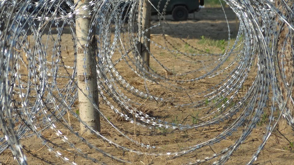 Coils of wire to be used for Hungary's border fence
