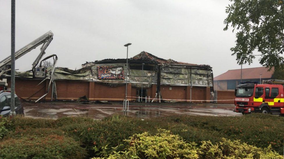 York B M Fire Mcdonald S Sorry For Free Drink Refusal Bbc News