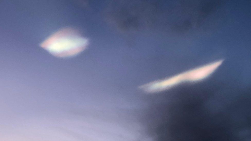 Rare 'rainbow cloud' spotted in UK skies - BBC Weather