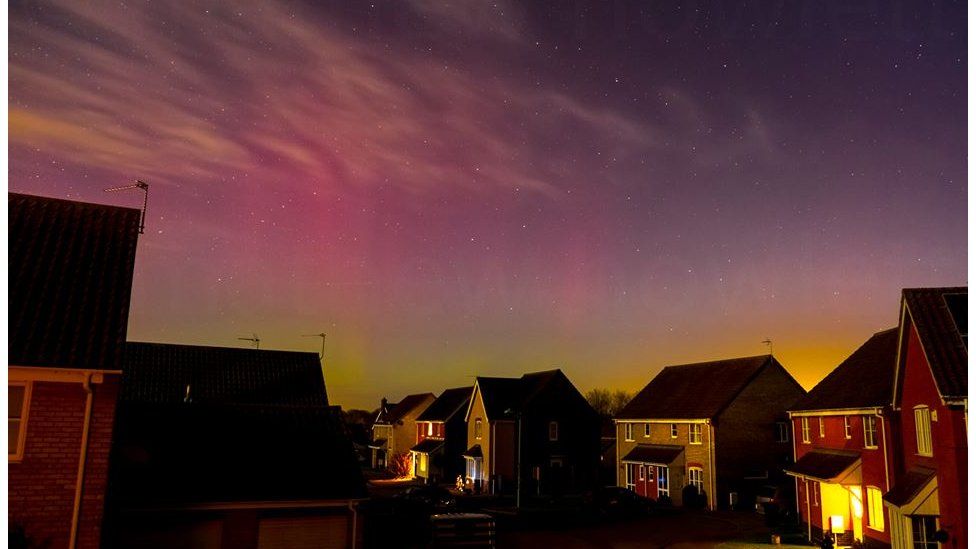 Northern Lights seen over England BBC News