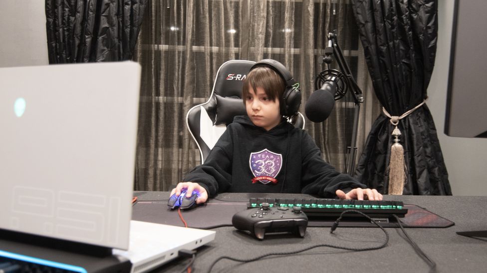 grill Konsekvenser lærred Fortnite: From piano player to pro gamer - aged just eight - BBC News