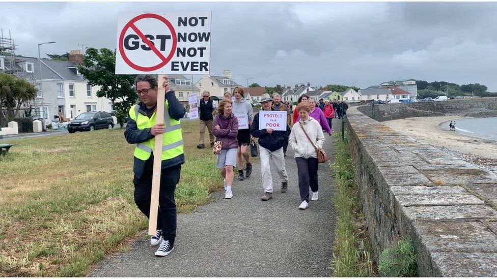 Протест против GST на Гернси