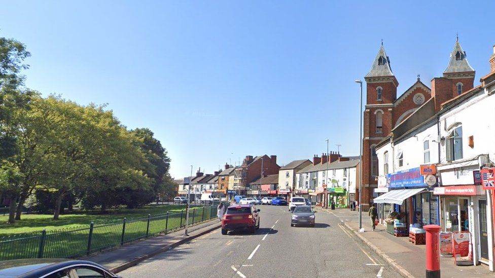 Northampton shopper and worker injured after store robbery - BBC News