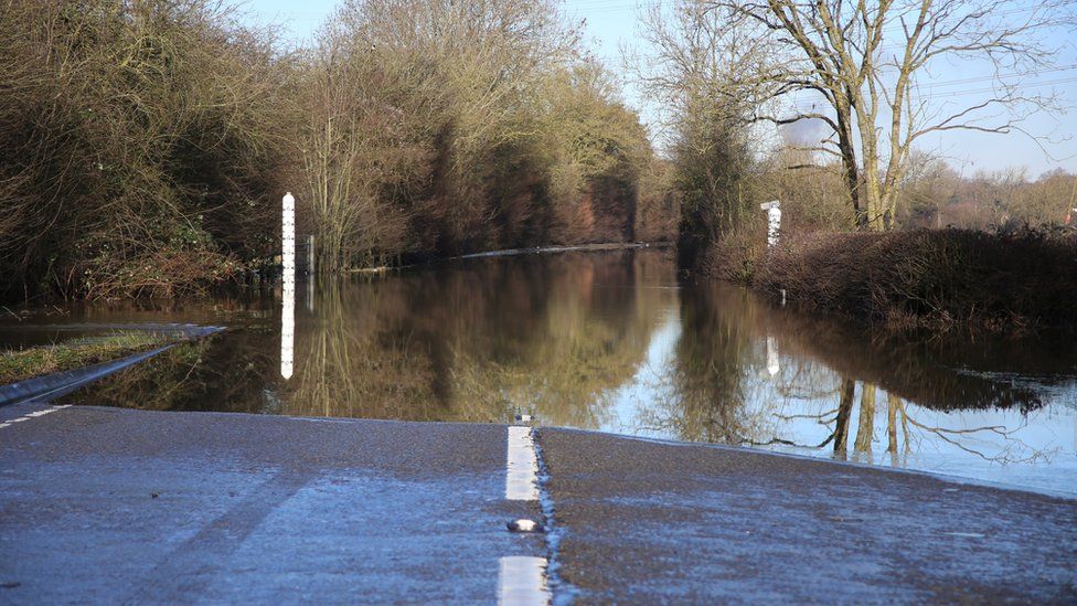 A417 Gloucestershire to remain closed due to flooding BBC News