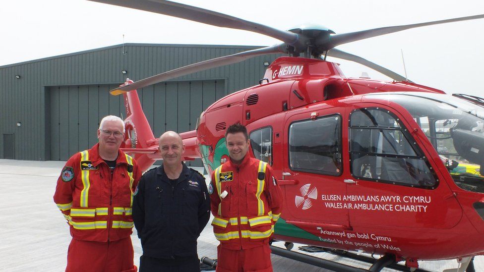 Cartref newydd i Ambiwlans Awyr Cymru yn Llanelli BBC Cymru Fyw