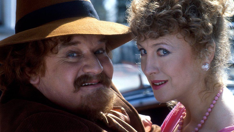 Sharon Morgan with Ronnie Barker in 1980s sit-com The Magnificent Evans