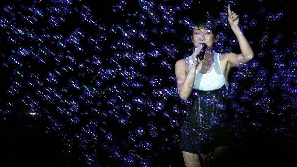 Hong Kong singer Sandy Lam performs during the Sandy Lam Live 2008 Concert on June 28, 2008 in Nanjing of Jiangsu Province, China.
