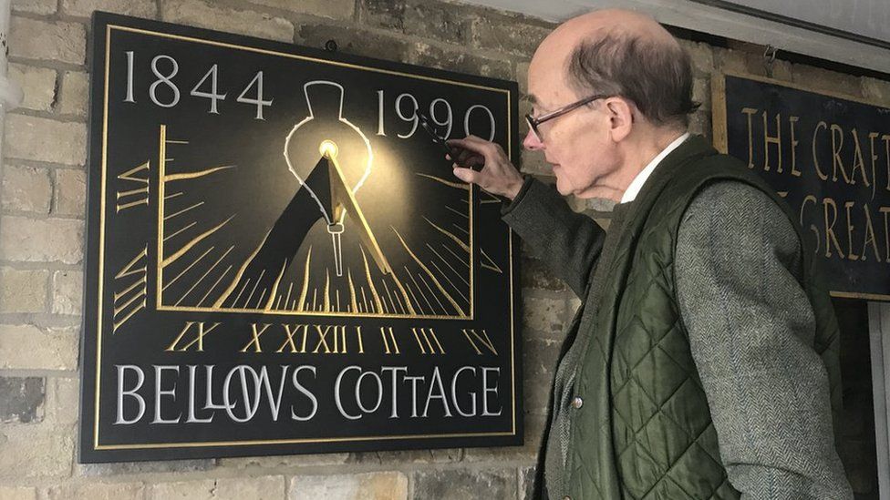 Cambridge time expert fears sundials are 'old hat'