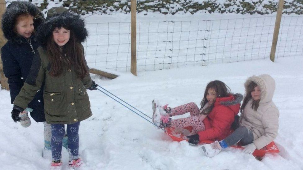 Snow and ice shuts more than 1 500 schools in Yorkshire BBC News