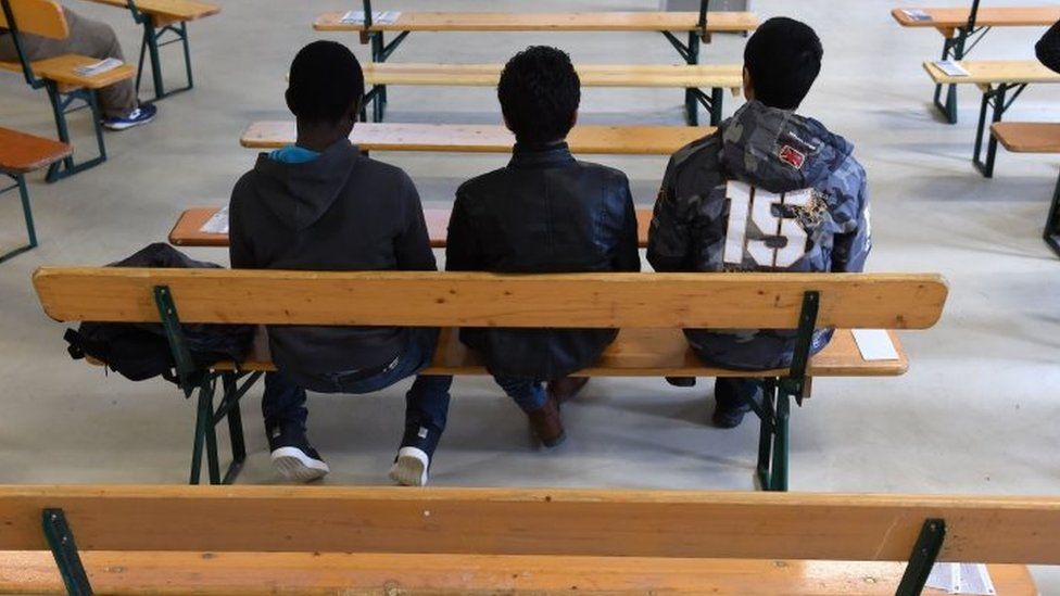 Migrants in Munich, southern Germany (24 February 2016)