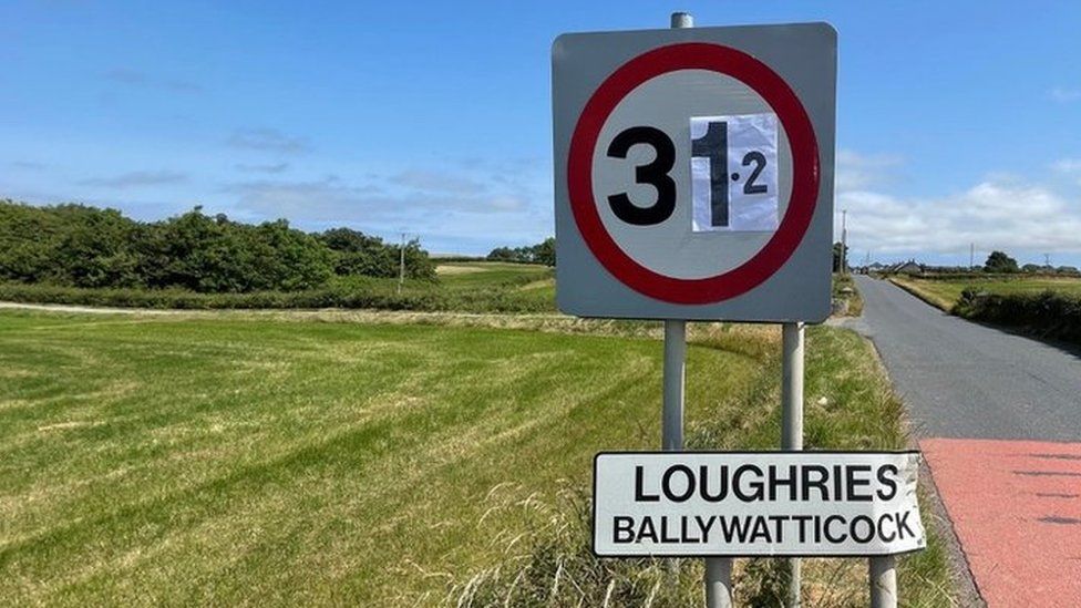A 30mph road sign at Ballywatticock changed to read 31.2 to mark the record temperature