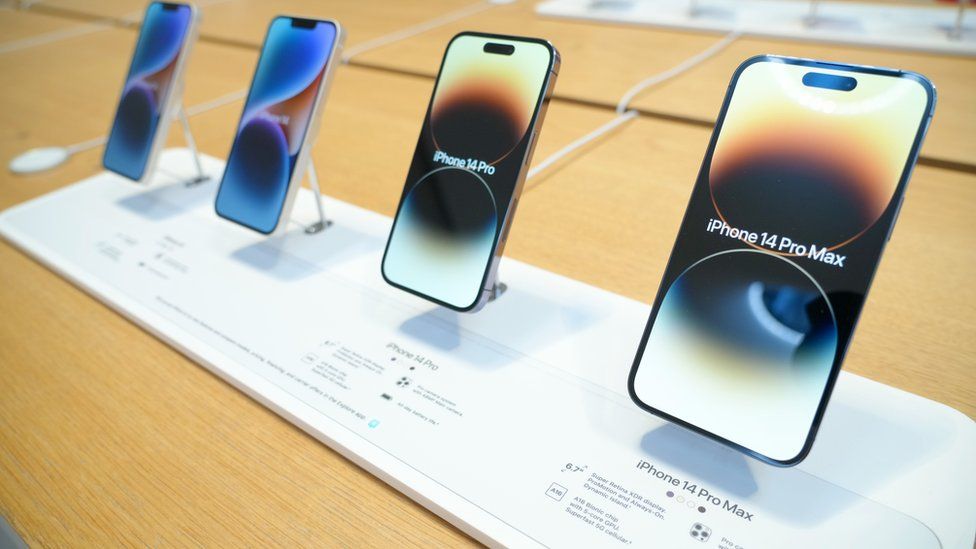 Foxconn предлагает рекомендательные бонусы работникам своего завода в Чжанчжоу, крупнейшего в мире производителя iPhone.