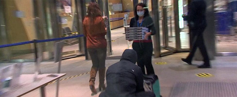 Pizza being delivered to European Commission on 23 December 2020