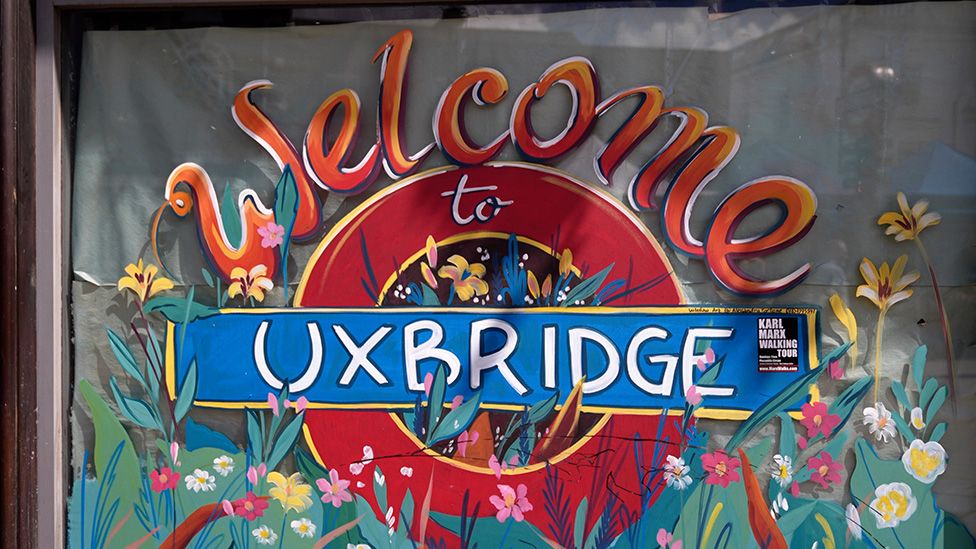 Welcome to Uxbridge sign