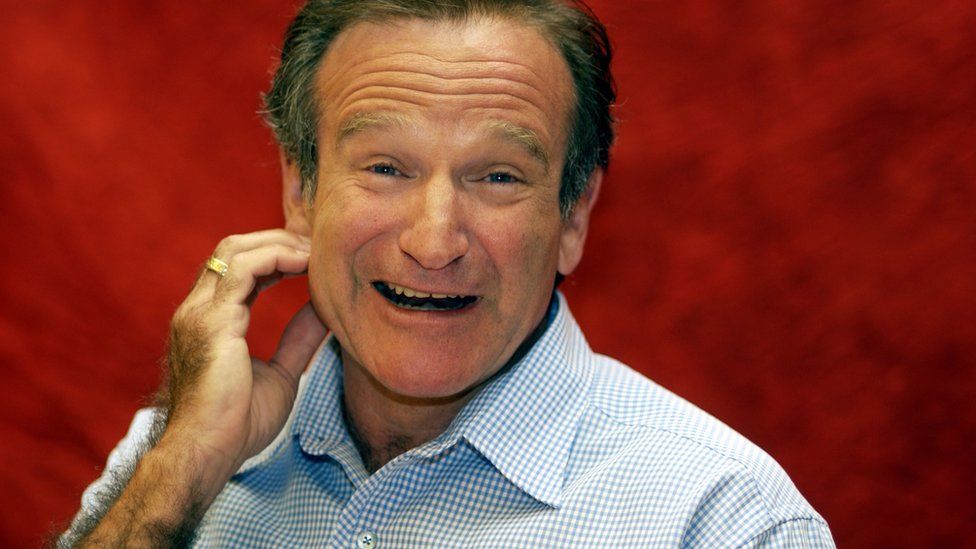 Robin Williams pictured smiling at 2002 event