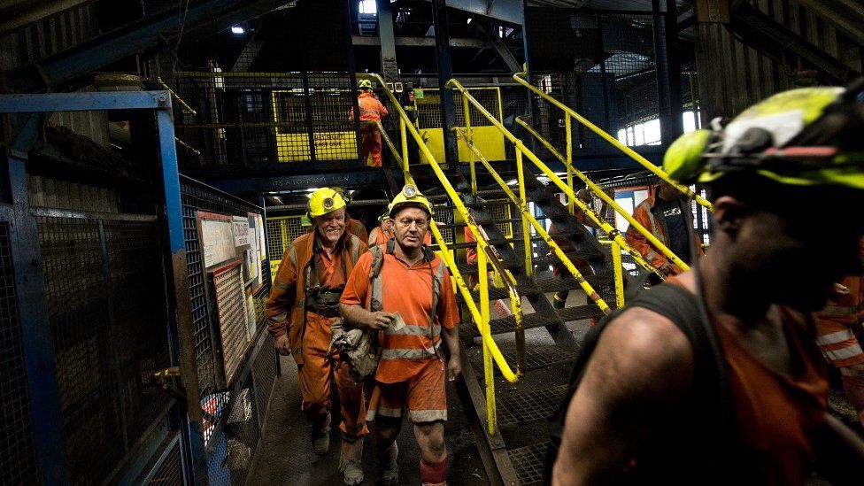 Miners finish final shift at Kellington Colliery in 2015