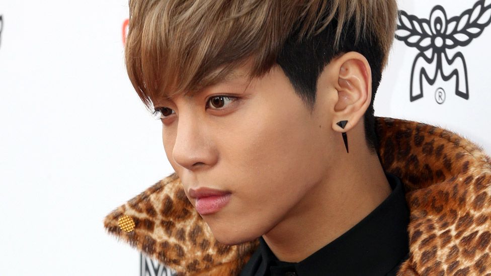 Shinee Singer Jonghyun K Pop Boy Band Superstar Dies Bbc News 4600