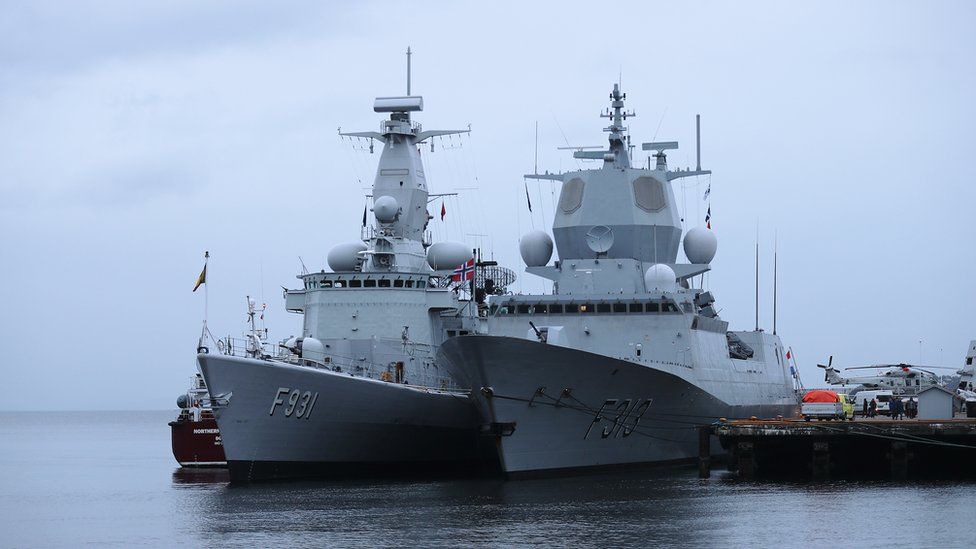 The Belgian frigate Louise-Marie (F931) and the Norwegian frigate HNoMS Helge Ingstad (F313) during exercise Trident Juncture 18 in Trondheim harbour, Norway, 21 October 2018