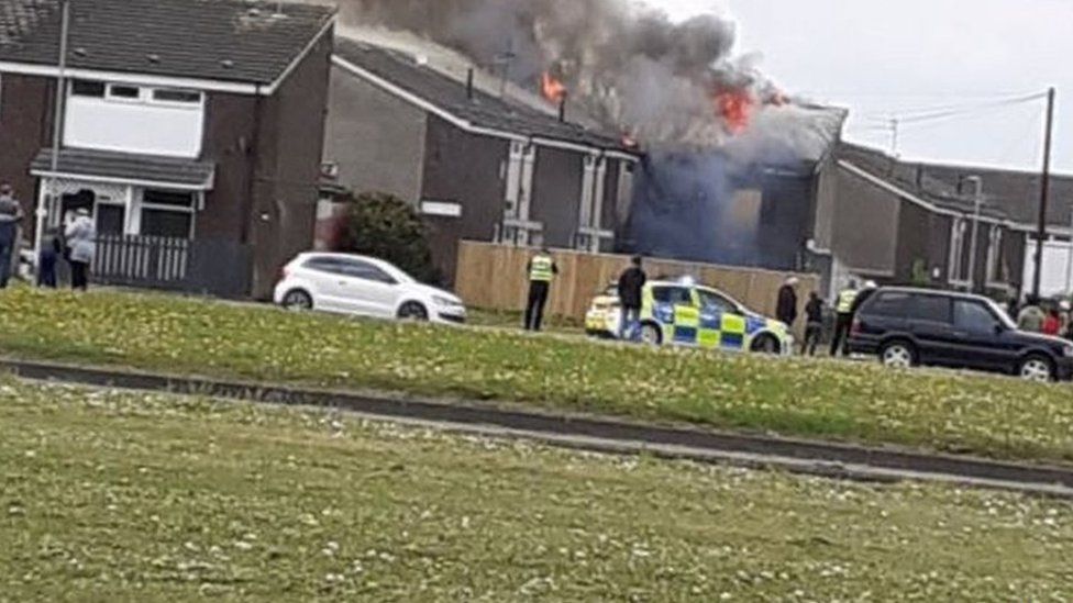 bransholme blaze rips through houses on hull street bbc news