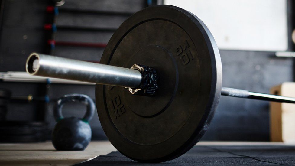 Why Lifting Heavy Weights Won't Make You Bulk Up