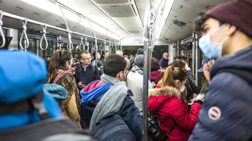 masks on public transport