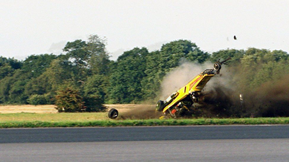 Richard Hammond reveals Top Gear crash memory loss fears - BBC News