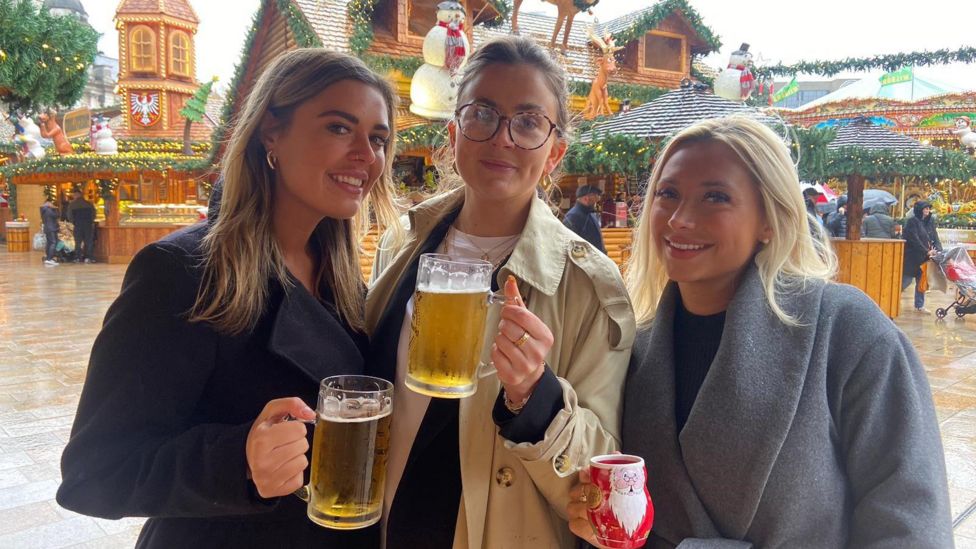 Birmingham Christmas market opens to visitors - BBC News