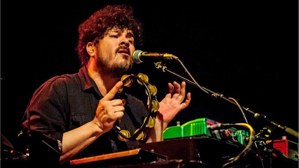 Richard Swift: The Black Keys and Shins musician dead at 41 - BBC News