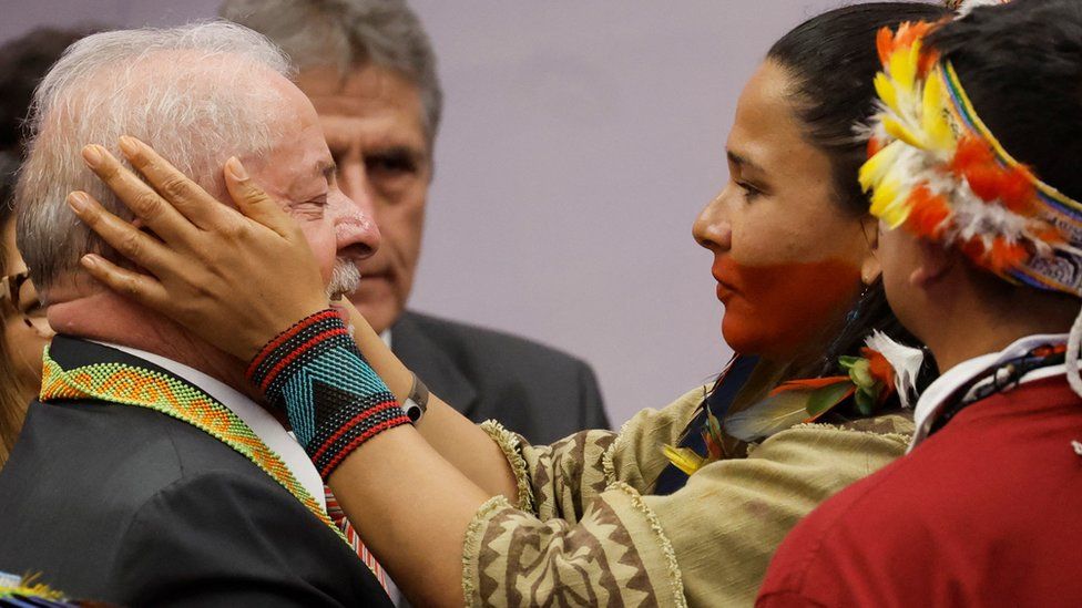 President-elect of Brazil Luiz Inacio Lula da Silva and members of an indigenous group attend a meeting at COP27 climate summit, in Sharm el-Sheik, Egypt, November 17, 2022.